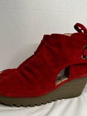 Fly London Yema Suede Wedge Sandals Women’s 40 (9-9.5) Scarlet Peep Toe